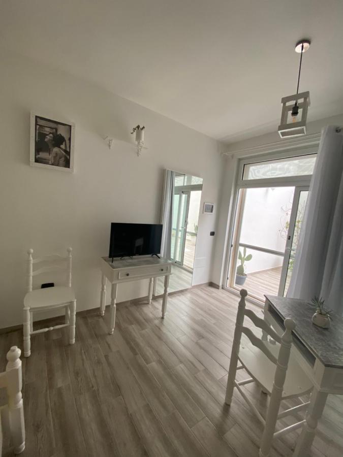 La Casa Di Nina Bed & Breakfast Lecce Exterior photo